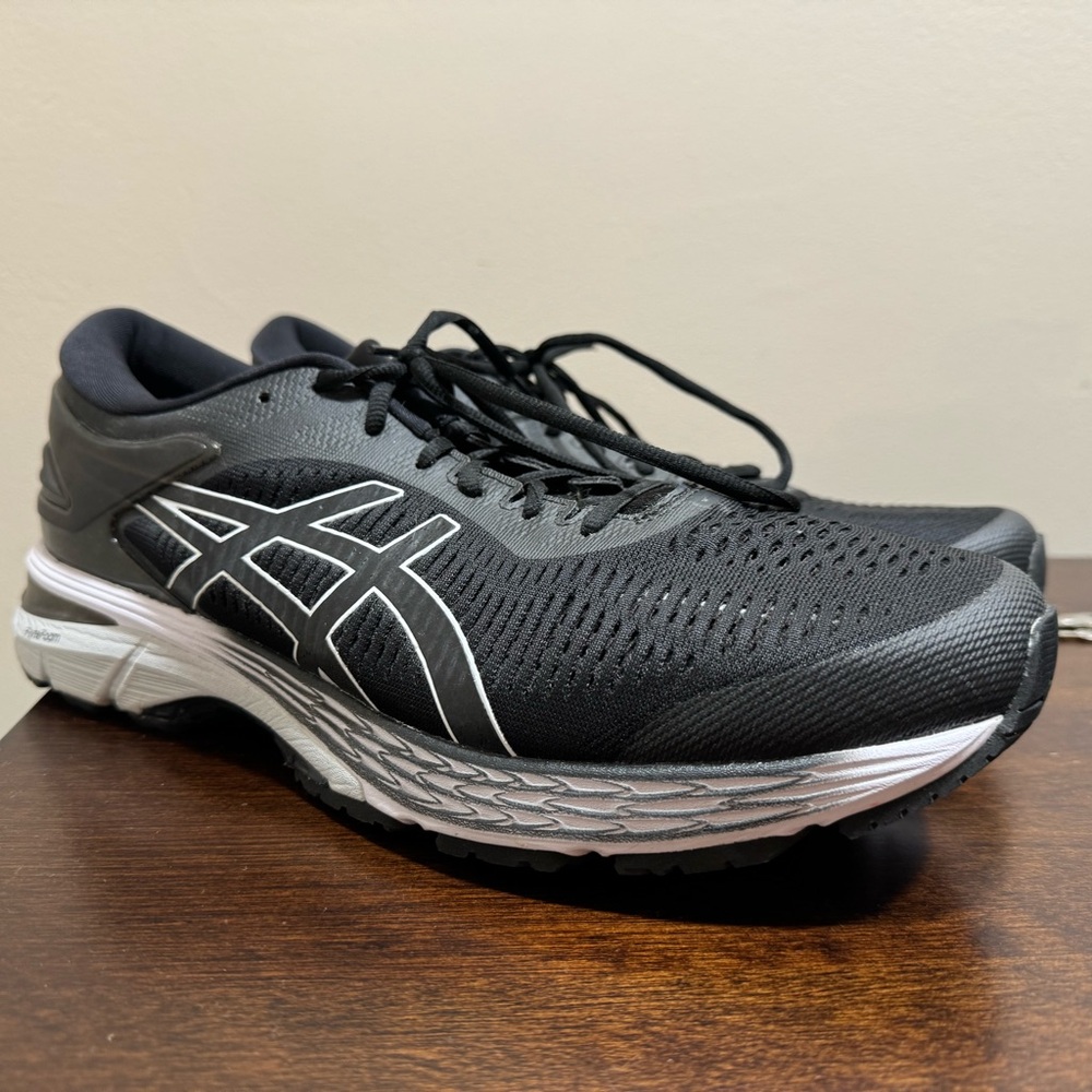 ASICS gel-Kayan 25 size 11.5